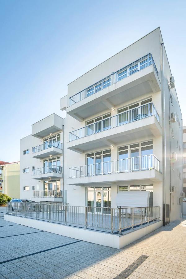 Ono Aparthotel Navodari Bagian luar foto